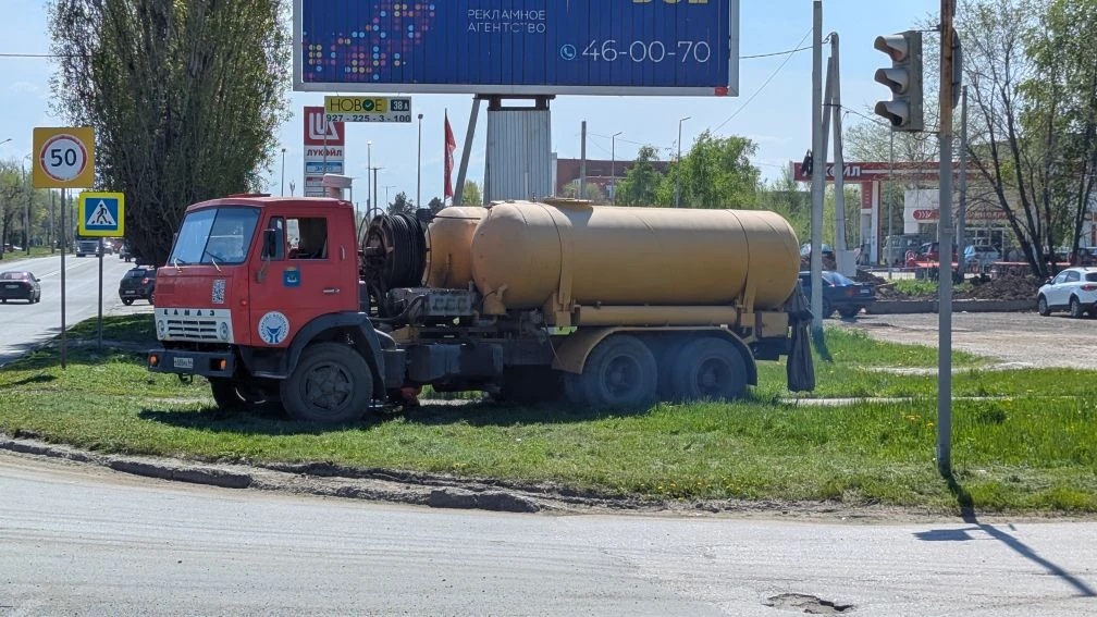 Коммунальщики восстановили работу канализационного коллектора в Балаково