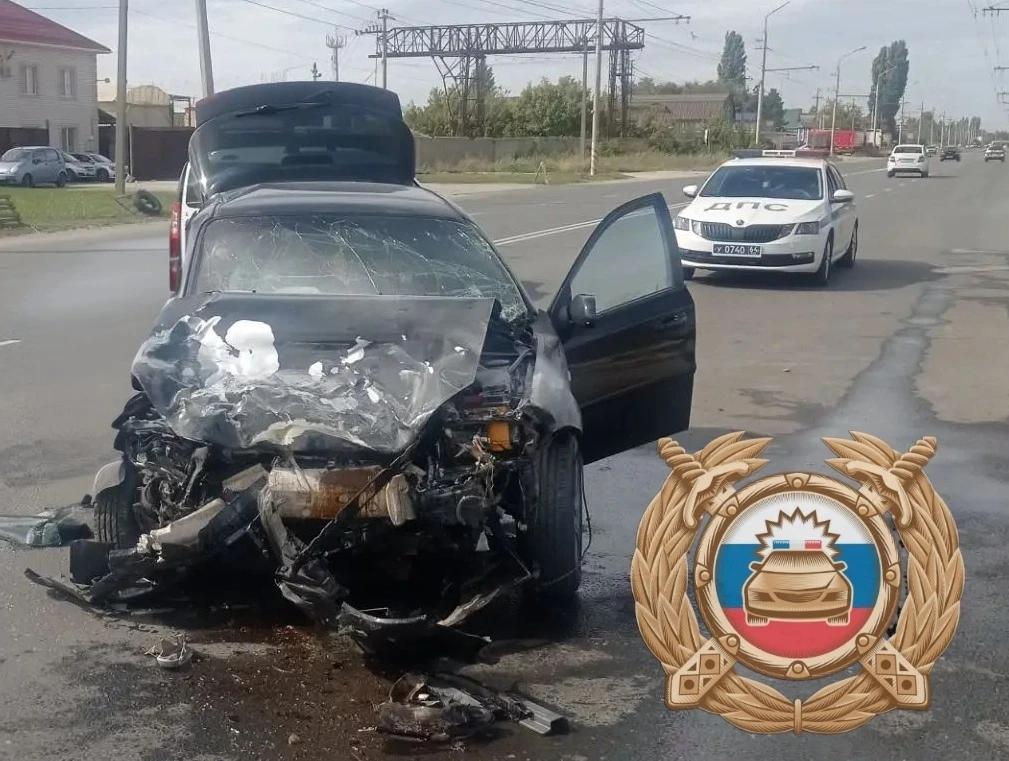 Две иномарки столкнулись в Балаково