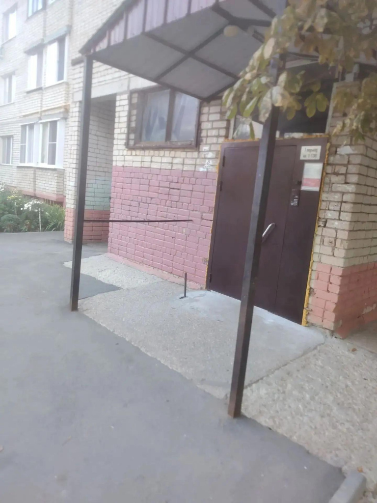 Граффити закрасили на девятиэтажке в Балаково