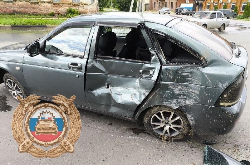 В ДТП у детского парка в Балаково травмы получил ребенок